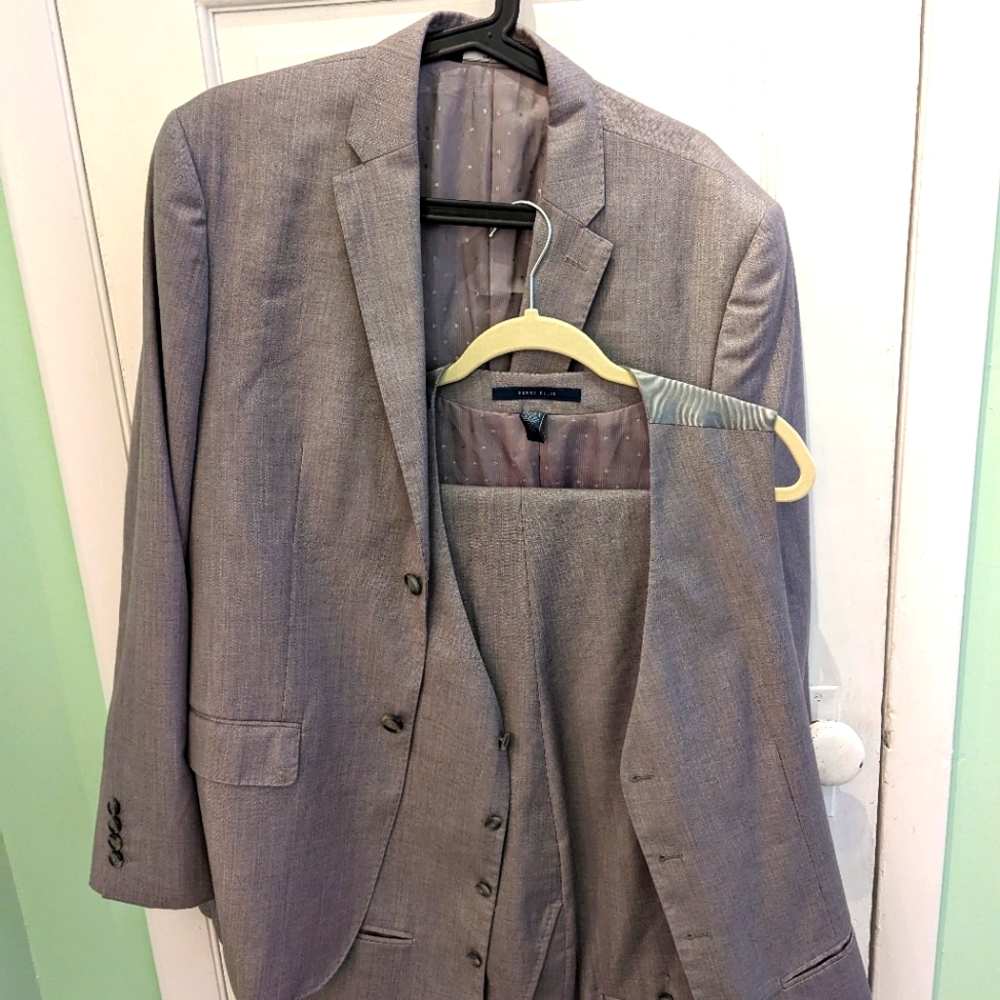 Perry Ellis 3 Piece Suit, Light Gray